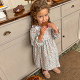 Look 3 peças Vestido Pistacho c/casaco verde e laço