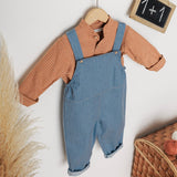 Look Jardineiras Ganga c/ camisa Mel