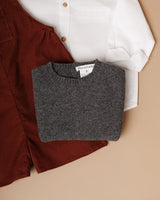 Look 3 peças Jardineiras Cacau c/camisa e camisola