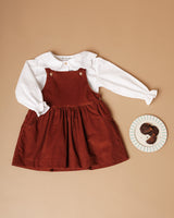 Look Saia Cacau c/ camisa recortes