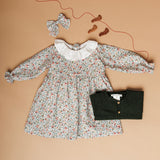 Look  3 peças Vestido Pistacho c/casaco verde e laço