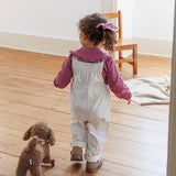 Look Jardineiras Creme  c/ camisa Matilda