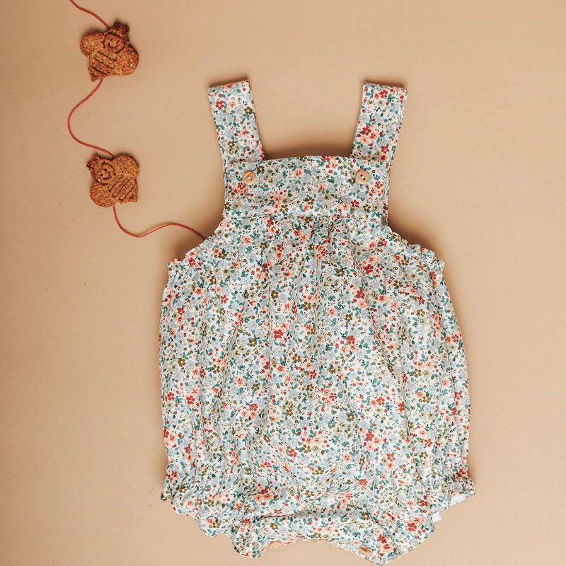 Look Fofo Pistacho c/casaco verde
