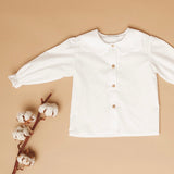 Look Saia Canela c/camisa, casaco e laço