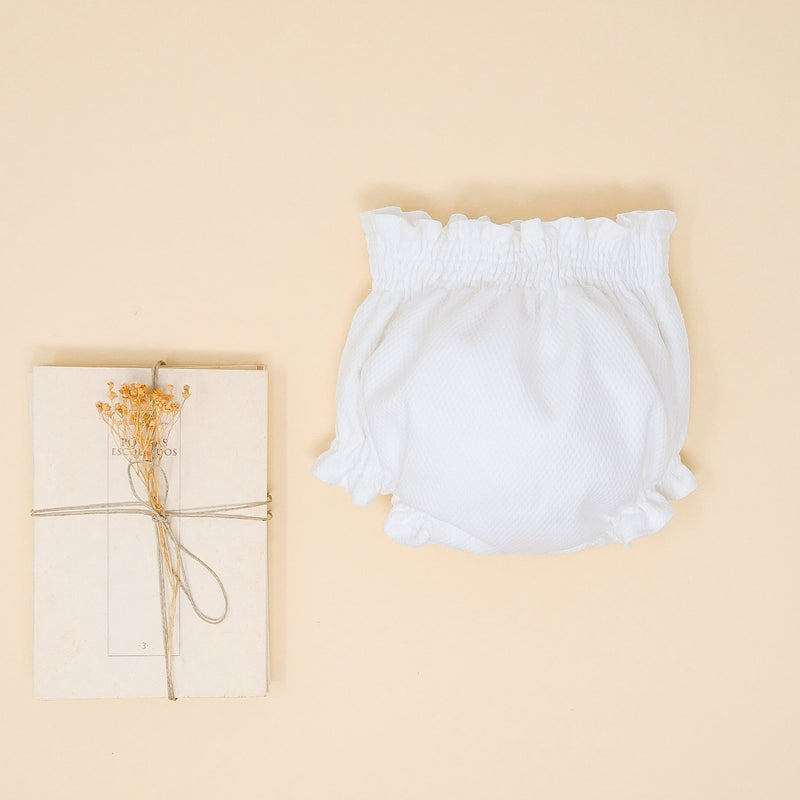 Look T.Fraldas Picquet branco  c/casaco e botinhas azuis